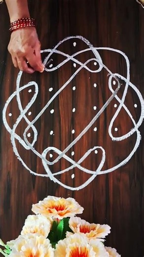 Simple 7x1 kolam design | simple rangoli | kolam | muggulu | free hand rangoli