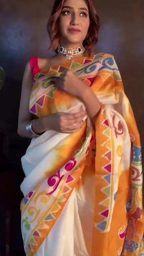 2.9K views · 11 reactions | Yes! We mean it when we say we have the best customers!! And we are so overwhelmed with your love & responses 殺☺️ Thank you for shopping with us! You rock!  #womenofshimontini #shimontini #kolkatasarees #womenSarees #gratitude #testimonials #clientdiaries | Shimontini | Facebook