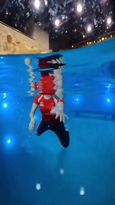 Learn the basics of survival swimming, including how to tread (vertical float), just in time for your next holiday. 🏖 Meet our Beginner Survival Program student, Clivette, getting comfortable and treading effortlessly in this 15FT DEEP dive pool. 👏🏼 📍Video Location: Plunge Dive Club (Ortigas) Check out our other venues across Metro Manila here: https://swimtravelph.com/venuesandschedules Gain the lifelong skill of swimming with the LEADING AND MOST EFFECTIVE survival swimming lesson provider