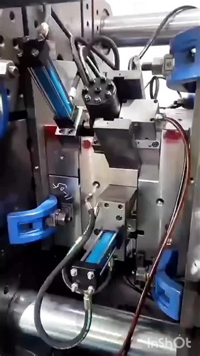 Automatic Unscrewing Thread Mold | Injection Molding Process | Ayoub Zakri khachane posted on the topic | LinkedIn