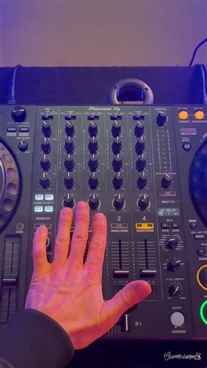 How to Use the DDJ-1000 Cross Fader Assign Buttons 🎚️