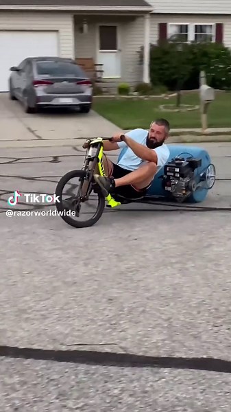 *Leaves Dad at home alone for a couple hours, comes home to this* 🛠️🔥 Thoughts on @BuildaDadGarage’s crazy custom DXT #DriftTrike ?