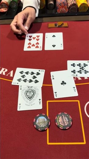 Splitting Aces vs 10. ‪@venetianvegas‬