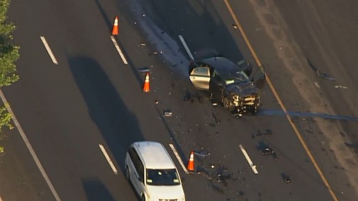 Police searching for driver who abandoned hurt passengers in I-66 crash