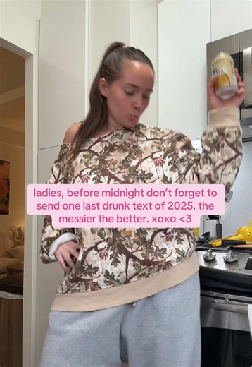 Send Your Last Drunk Text Before Midnight on New Year's Eve