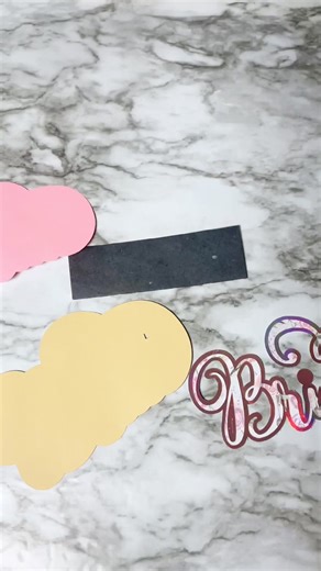 19K views · 30 reactions | ✨ Let's make a last-minute cake topper! ✨ Need a stunning topper but running out of time? Follow this quick and easy tutorial to create a beautiful cake topper in no time. Perfect for any celebration! 拾 #DIY #CakeTopper #LastMinuteCraft #QuickCraft #PartyDecor #CraftingCommunity #CreativeProjects | Design Bundles | Facebook