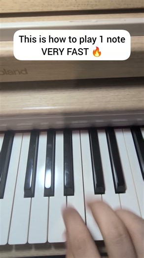 How to play the piano very fast #pianotutorial