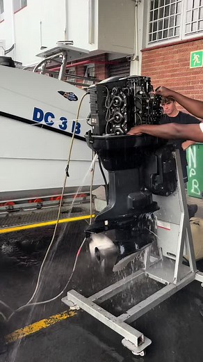 175hp Evinrude Intruder with the Notes this afternoon ! 🎶