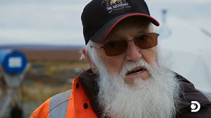 MIA🫎 After venturing out into the tundra to hunt caribou Framer has not returned, and everyone is very worried. #HoffmanFamilyGold Friday 9p on Discovery | Gold Rush