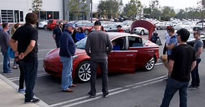 First Tesla Model 3 display cars are going to LA and Palo Alto Friday