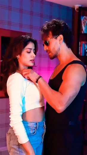 Tiger Shroff & Janvi Kapoor Dancing On Hum Aaye Hai Song | #janhvikapoor #tigershroff #song #shorts​