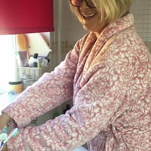 No product placement for dB, just real life handwashing! Oooh the smell Neens!!!! #rantsandbigpants #cleeeean | Rants And Big Pants | Facebook