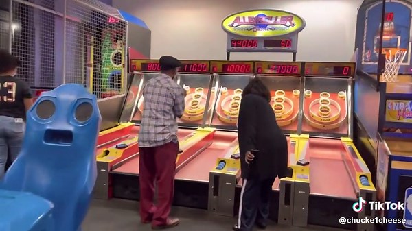 West Orlando Chuck E. Cheese’s Store Tour 2023 #chuckecheese #chuckycheese #chucky #animatronic