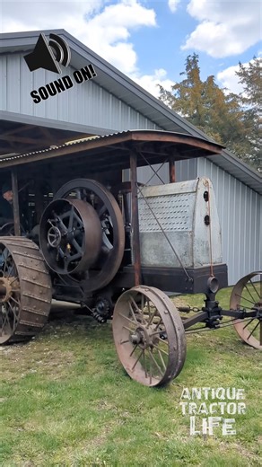 Antique Tractor Life on Instagram: "Sights & Sounds of International Harvester... Antique Tractor Life. It's not just a hobby, it's a lifestyle. #antiquetractorlife #gasengine #tractor #engine #diesel #history #engine #dieselengine #dieselpower #tractors #farming #internationalharvester #caseih Tractors, Restoration, barn funds, history, forgotten, diesel power, international harvester"