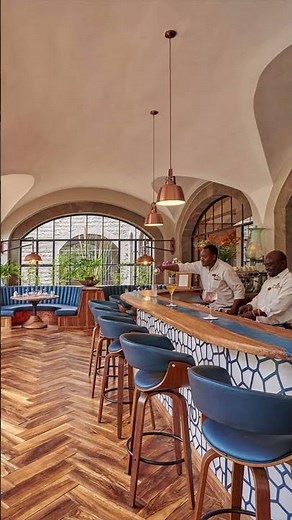 Giraffe Manor — A Luxury Safari Stay Like No Other | by LXURI