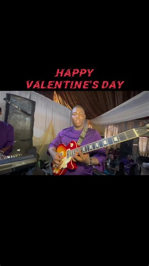 WATCH to the end, The last song is for Val #sweetfantadiallo just came to my hand last minute as the MC was talking… although I might have loved the EAZZY motion tourist going on in the background as backup response but it is well as long as @_ËmmŷKẽÿ🎶🎹 is there you’d love his patch 😊🤭 CC_ @I_AM_E4C @posh 🥁 @bowofoluwa4🥁😇 @Ademirythm❤️🫶 @mon_starrO @Kell Console Shot by @samsekstv #viral #dxjioniguitar #nigeriaboyweysabiplayguitar #naijaboyweydeygoforeign