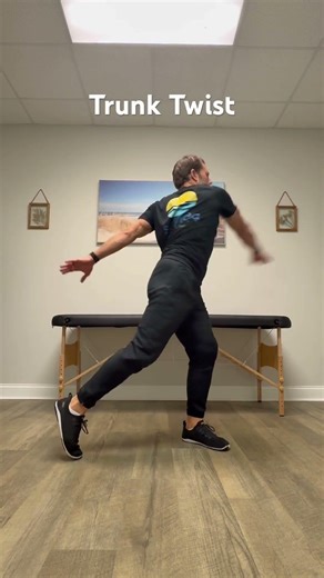 Trunk twists to unlock total body mobility, connect with our breathing, engage the core.