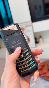 Vertu Ascent X Knurled Black Mix Gold đẹp xuất sắc, cầm trên tay nghe gọi vẫn cứ là đẹp đỉnh các anh ơi | Cổ Độc Lạ