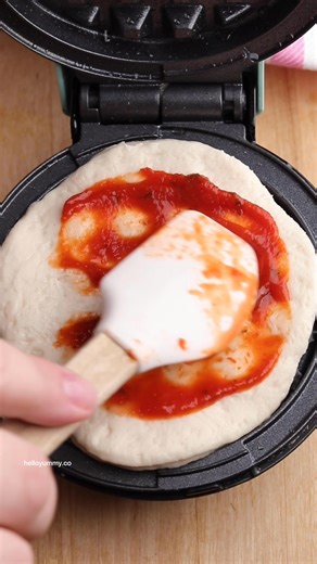 8M views · 42K reactions | Use biscuit dough to make pizza waffles!  #foodhacks #pizzarecipe | Hello, Yummy | Facebook