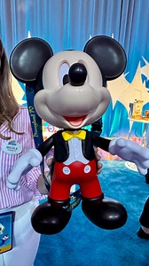 First look 👀 at the new Mickey Mouse Talking Popcorn Bucket for the Disneyland 70th Anniversary Celebration 🐭🎉🍿 This will be available for purchase starting May 16th at Disneyland Resort 🏰 Stay tuned for more Disneyland 70th Anniversary previews! #disney #disneyland #disneyland70 #disneyland70thanniversary #disneyresort #mickeymouse #mickeypopcornbucket | MickeyTravels, LLC
