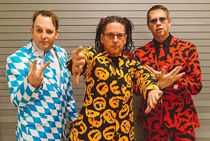 REPETITION (EN ESPAÑOL) - Information Society - LETRAS.COM