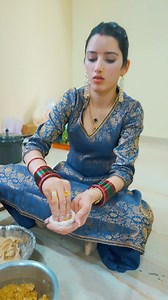 2.6M views · 10K reactions | Shadi Ke Ghar Mei Banaya PURAN POLI  #shorts #bollywood #neetubisht | Neetu Bisht Hacks | Facebook