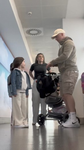 Loved this Holiday Trend 💕 #holiday #family | Aketton