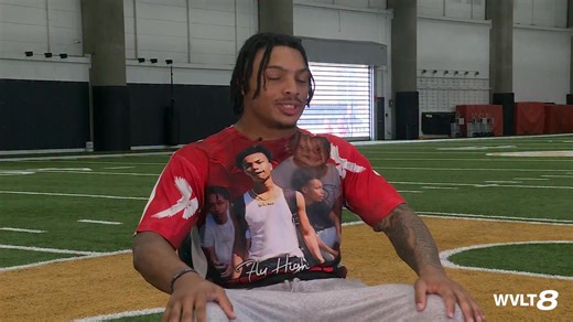 Tennessee running back DeSean Bishop wore this shirt in our interview the other day, honoring the life of his cousin Stanley Freeman. "I just want him to know he is not forgotten. He lives on through me." Catch more with DeSean coming up on Volunteer Gameday on WVLT live from Nashville tomorrow @ 3:30 ET. #Vols | Rylee Robinson Sports