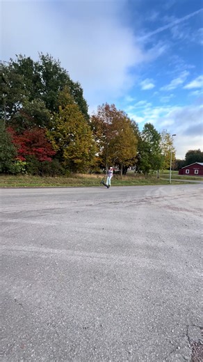 #Navee #wheelie #escooter @NAVEE US