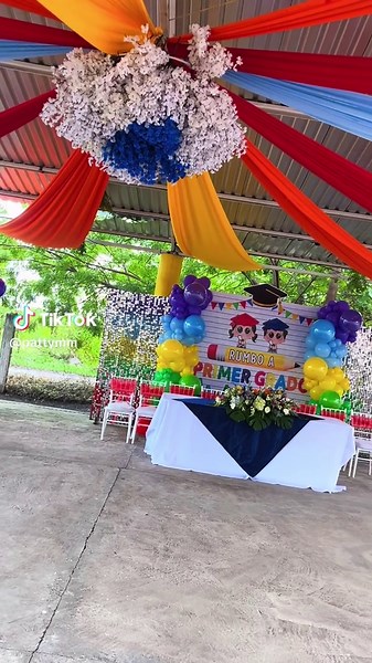 Decoración de Graduación Preescolar con Globos