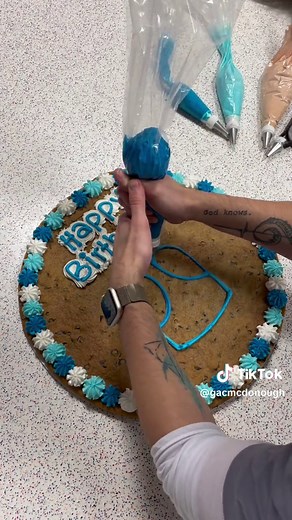 Bluey Cookie Cake Decorating Challenge