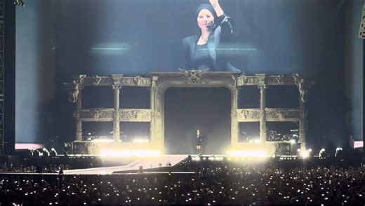 Lady Gaga巡演东京第三晚惊喜谢幕曲「Boys Boys Boys」