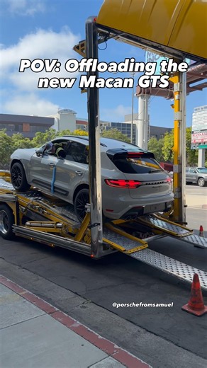 POV: Offloading the new Macan GTS! #porschemacan #macangts #porsche