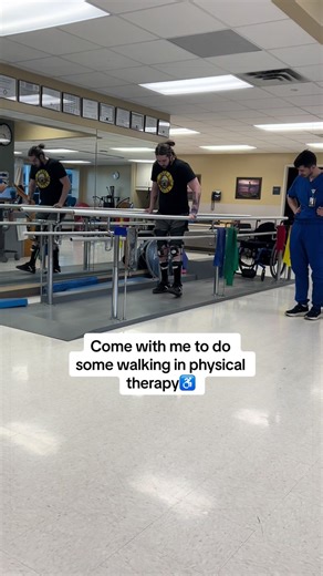 Come with me to do some walking in physical therapy♿️ #spinalcordinjury #paraplegic #spinalcordinjuryawarness #fyp #sci