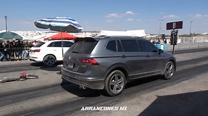 50K views · 329 reactions | VW Tiguan vs Audi Q3 1/4 Mile Society Qro Semáforos ¼ de milla El Meziaz Team Race | Arrancones MX | Facebook
