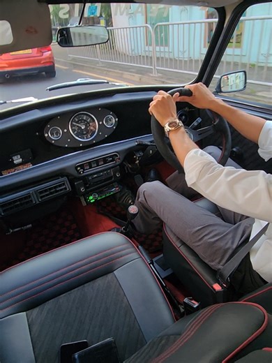 Random encounters... Had a short yet fun drive with this BMW 1 series cabriolet!