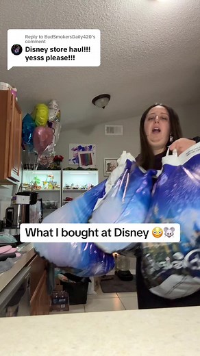 Replying to @BudSmokersDaily420 here is everything I bought at disney!! 😳😳🐭🐭