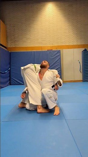 🕹️Training with dopa bands to practice the sode-kata-guruma technique in two variations🥋#judo #bjj
