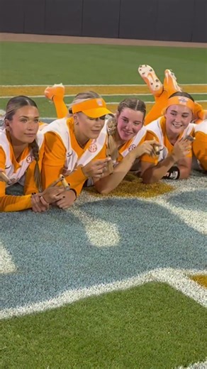Lady Vols upsets No. 2 Alabama, winning 4-1 in home regular season finale