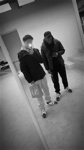 We gaan nii door knieën #stayactive #viral #foryoupage #picture #dior