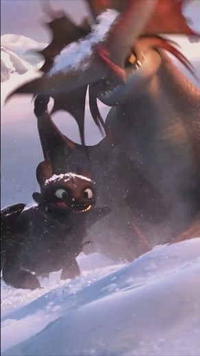 Toothless is having a little TOO much fun 😅 | HOW TO TRAIN YOUR DRAGON 2