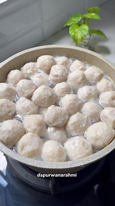 71K views · 721 reactions | Bikin sendiri bakso ayam pake resep ini hasilnya mantul banget #baksoayam #bakso #baksohomemade #resepbakso | Dapur Wanarahmi | Facebook