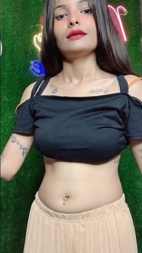 Amazing belly roll by a cute girl