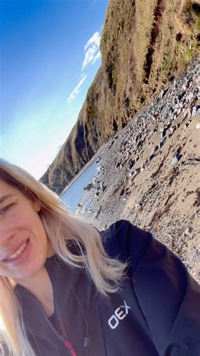 Folds and that. #geologyofscotland #scottishgeologist #scottishgeology #geologist #geology #tiktocksaboutrocks #reelsaboutrocks #rocks | Scottish Geologist