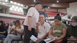 Mahigit 1,000 benepisyaryo ng AKAP program ang ating natulungan isang hakbang tungo sa patuloy na pag-aruga at pagtulong sa ating mga kababayan na higit na nangangailangan. 🫶 Patunay ito na sa Tarlac City, hindi ka nag-iisa may AKAP na handang umalalay! 🤝 #SerbisyongMaYap #MaSaYasaTARLAC #TaoAngUna | Susan Yap