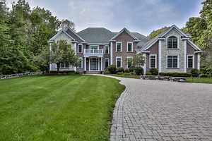 5 College Street Hopkinton Massachusetts