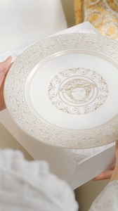 For a glittering future together 💖​ Inspired by the atmosphere of opulent dinner parties, Medusa Gala decor is a line of luxurious and elaborately decorated tableware that emphasizes the glamorous Versace lifestyle - whether for your wedding or as an exquisite wedding gift. Discover the collection now: https://www.rosenthal.de/en-de/collections/versace/dining-collections-/medusa-gala-gold/ Versace #rosenthal #rosenthalmeetsversace #versace #luxurytableware #luxurywedding | Rosenthal