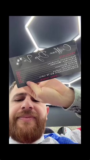 Friseur und Batman: Ein Blick auf die Papageifamilie