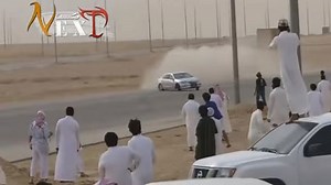 死と隣り合わせの「暴走ドリフト」がサウジで大流行