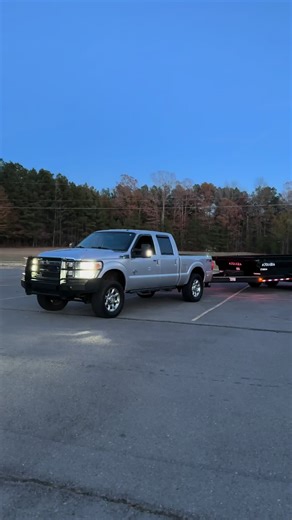 2 new pieces of metal 😁 #f250 #6seven #dumptrailer
